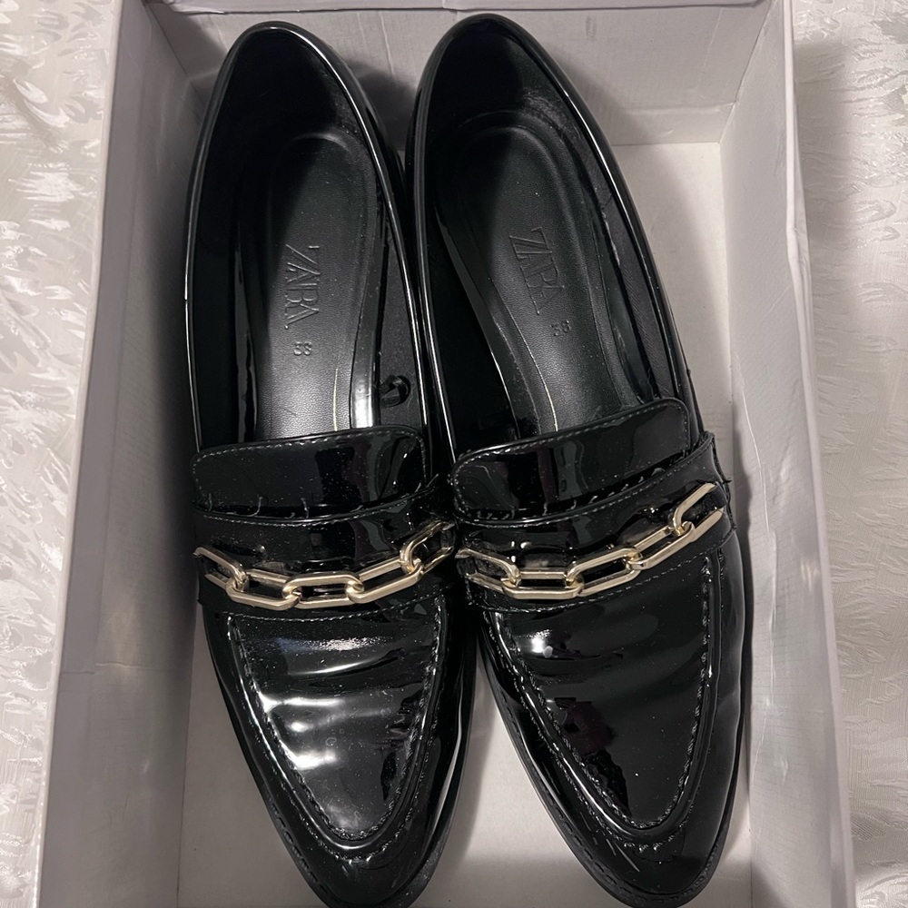 Zara Women’s Patent Chain Loafer Shoes Black Size 38